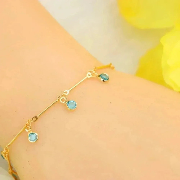Minimalist Bracelet, Sleek & Modern Design, Women’s Fashion, YC110500-B - Picture 8 of 10